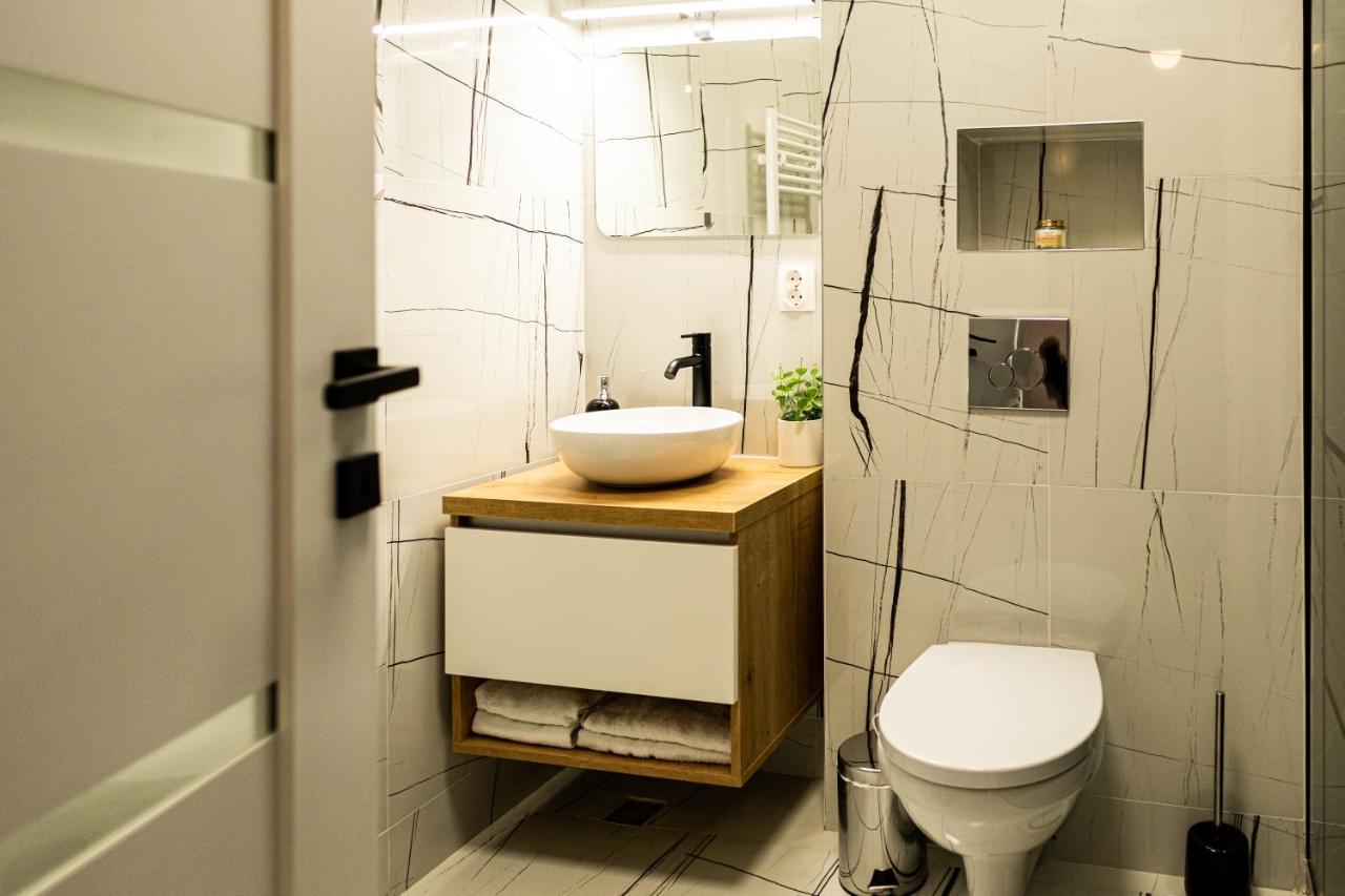 Majo Aparthotel Cluj-Napoca Esterno foto