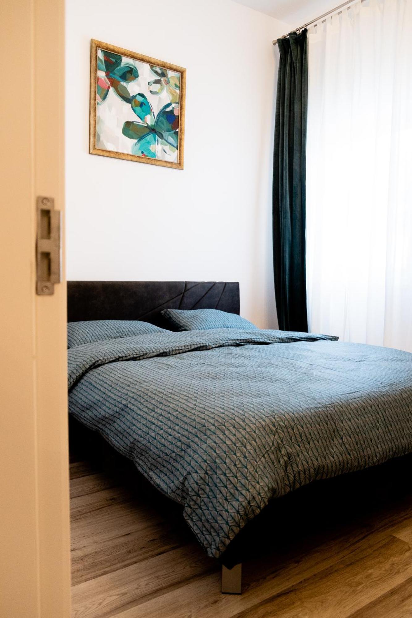 Majo Aparthotel Cluj-Napoca Esterno foto